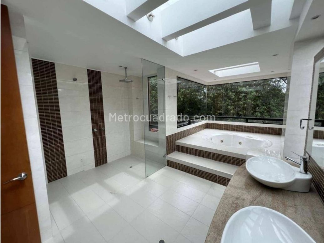 Casa de 4 alcobas en venta en Guaymaral, Bogotá, 513 m² · foto 17 de 17