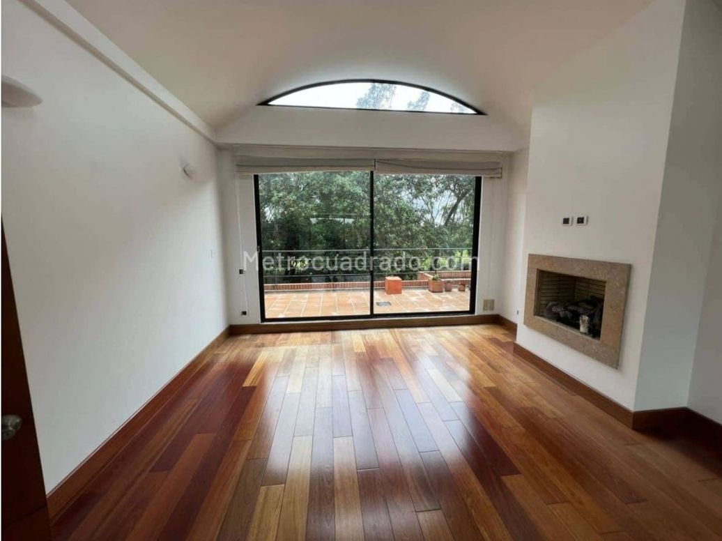Casa de 4 alcobas en venta en Guaymaral, Bogotá, 513 m² · foto 3 de 17