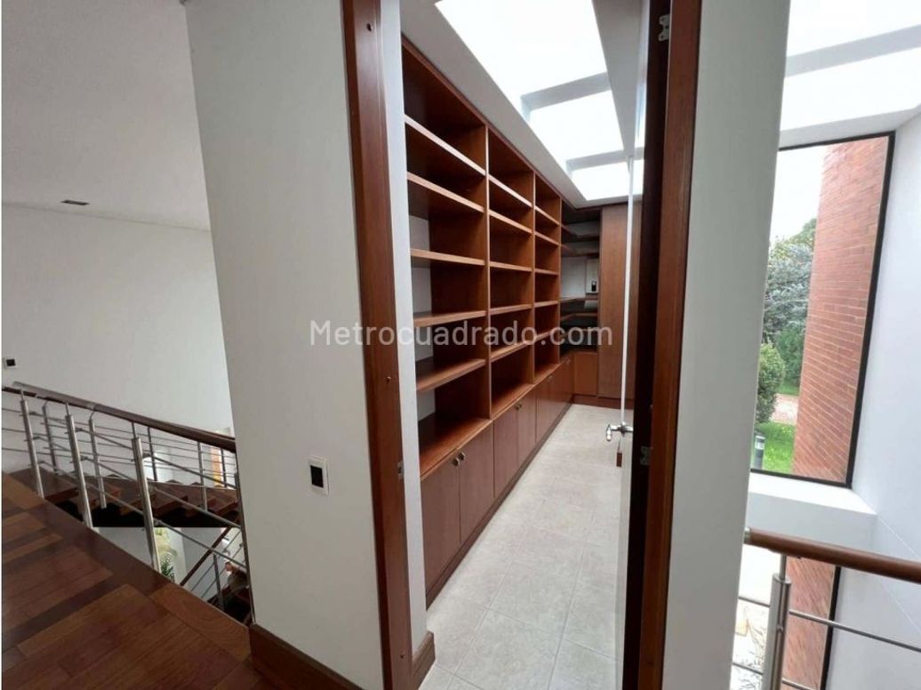 Casa de 4 alcobas en venta en Guaymaral, Bogotá, 513 m² · foto 11 de 17