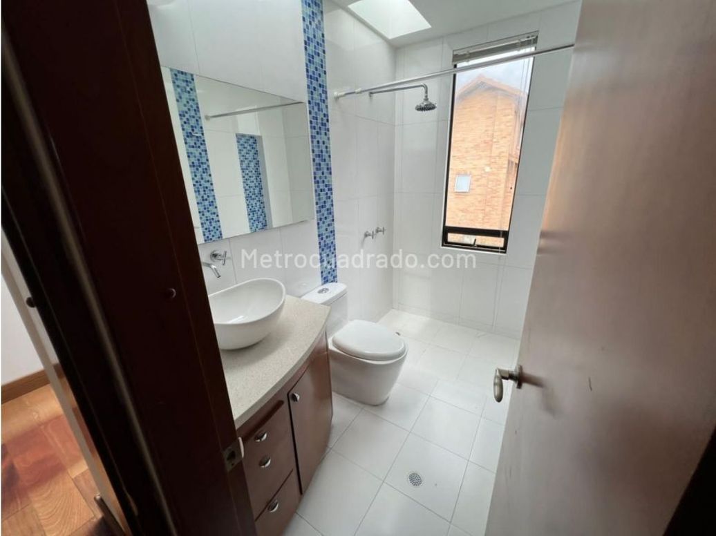 Casa de 4 alcobas en venta en Guaymaral, Bogotá, 513 m² · foto 12 de 17