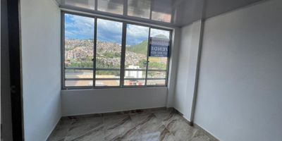 Se vende espectacular apartamento en Villa Maria. Consta de 3 habitaciones, 1 baños, salacomedor, cocina semi integral, pisos en ceramica,  zona de ropas, muy iluminado y con excelentes acabados. Con excelente ubicacion en zona muy segura y tiene facil acceso a transporte publico.
