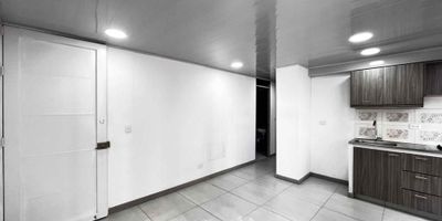 [ARR] ID HOUM: 137414

Entérate de todos los beneficios al arrendar con nosotros:
    • Asistencia e intermediación con el propietario
    • Firma tu contrato online
    • Arrienda sin burocracia, sin papeleos ni notarías

Departamento en arriendo, ubicado en el barrio Monarcas, con una superficie construida de 37.00 m² y superficie total de 37.00  m². 

Sus principales características son:

    • No amoblado
    • 2 dormitorios
    • 1 baño
    • Admite mascotas
    • Año de construcción: 2024
    • Cuarto de lavado
            
Además, el inmueble cuenta con las siguientes amenidades:

    • Salón de eventos
    • Vigilancia 24 hrs
    • Ascensor
    • Zona de juegos
    • Gimnasio

Si arriendas con nosotros, te brindamos asesoría personalizada durante todo el proceso.

Requisitos para arrendar con nosotros:

    • Arrienda sin codeudor*, fácil, rápido y seguro
    • Demuestra un ingreso mensual neto de al menos 2.5 veces el valor del arriendo (los ingresos mensuales se pueden complementar por las personas que vivirán en este inmueble)
    • Completa tu información básica y mándanos tus extractos bancarios o documentos que demuestren tus ingresos
    • No debes tener reportes negativos en centrales de crédito
        

IMPORTANTE:

    • Te invitamos a agendar una visita a esta propiedad
    • Si tienes alguna duda por favor puedes solicitar más información desde los portales como también contactarte directamente con nosotros
    
Más que una inmobiliaria, somos Houm.
*Aplican T&C