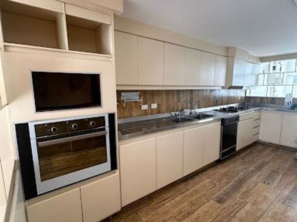Apartamento en venta en Chicó Reservado, Bogotá · foto 9 de 17