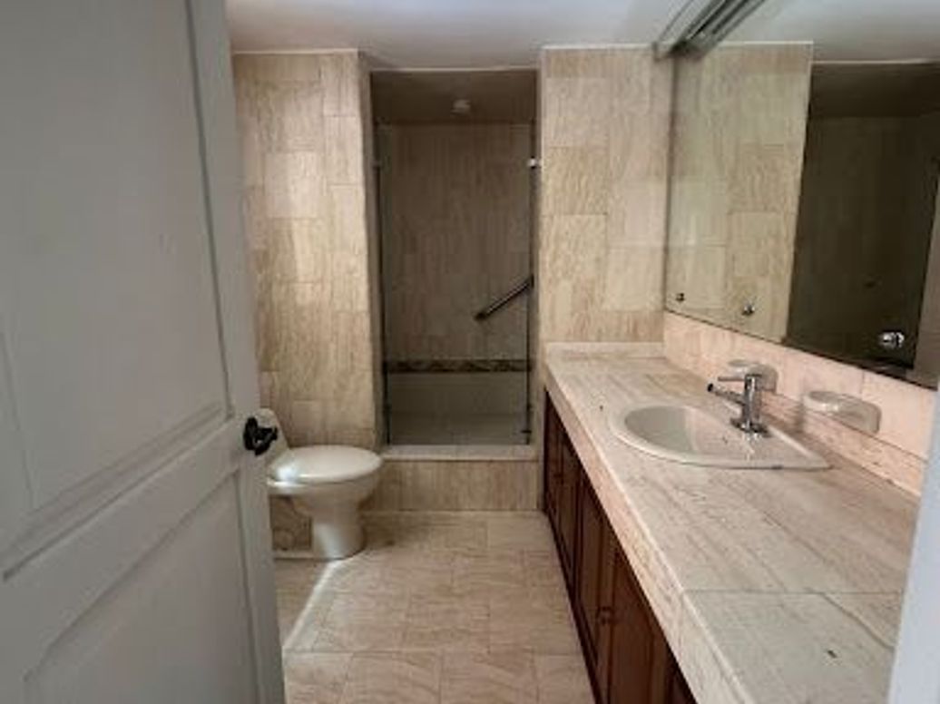 Apartamento en venta en Chicó Reservado, Bogotá · foto 15 de 17
