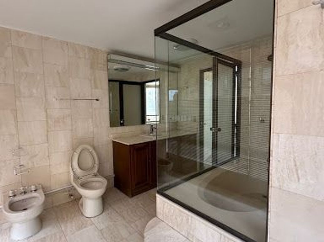 Apartamento en venta en Chicó Reservado, Bogotá · foto 14 de 17
