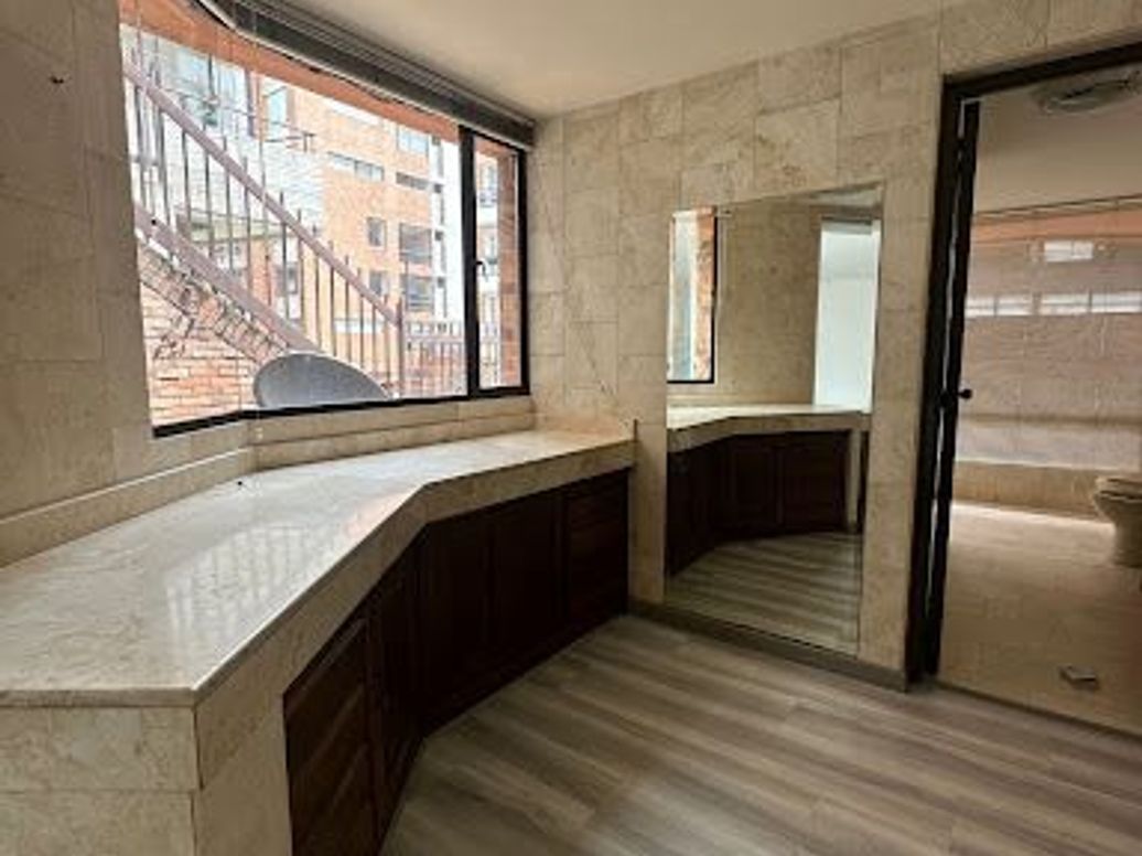 Apartamento en venta en Chicó Reservado, Bogotá · foto 11 de 17