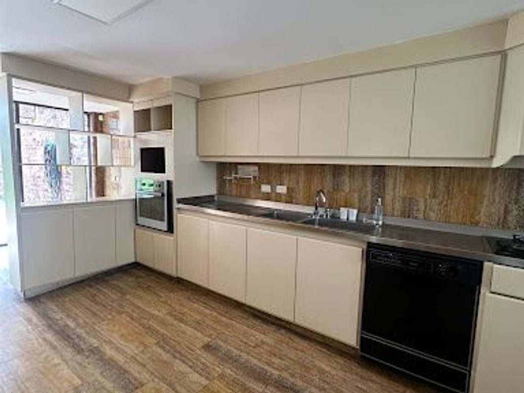 Apartamento en venta en Chicó Reservado, Bogotá · foto 10 de 17