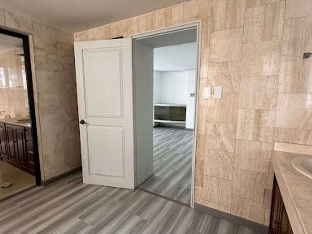 Apartamento en venta en Chicó Reservado, Bogotá · foto 7 de 17