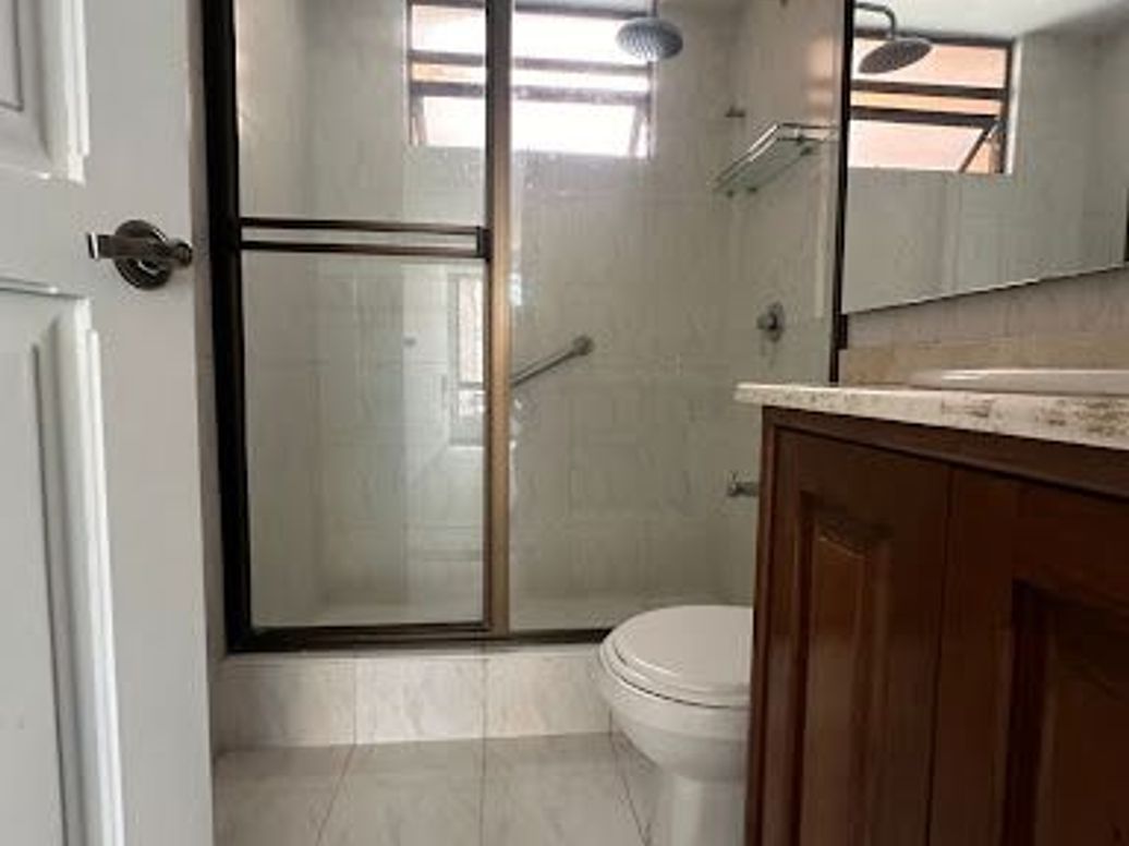 Apartamento en venta en Chicó Reservado, Bogotá · foto 13 de 17