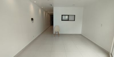 	Oficina en arriendo, disenada para potenciar tus suenos, multiples vias de acceso, gran oferta de transporte publico. no pierdas esta gran oportunidad y contactanos