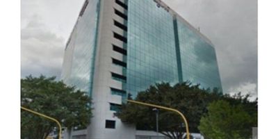  Area 621 mts, arrienda oficina amoblada, piso doce, con 106 puestos de trabajo, cuenta con control de ingreso, red contra incendio y emergencias. tres salidas de emergencia, dos ascensores, parqueadero para visitantes, doble aometida electrica de suplenci total, aire acondicionado central, dos auditorios con capacidad en total de 100 personas, Control de monitoreo mediante circuito cerrado de television 24/7, cerca a restaurantes, entidades financieras y comercio en general, parques cercanos, canon de arrendamiento mas administracion, apts - c- dos 

 
