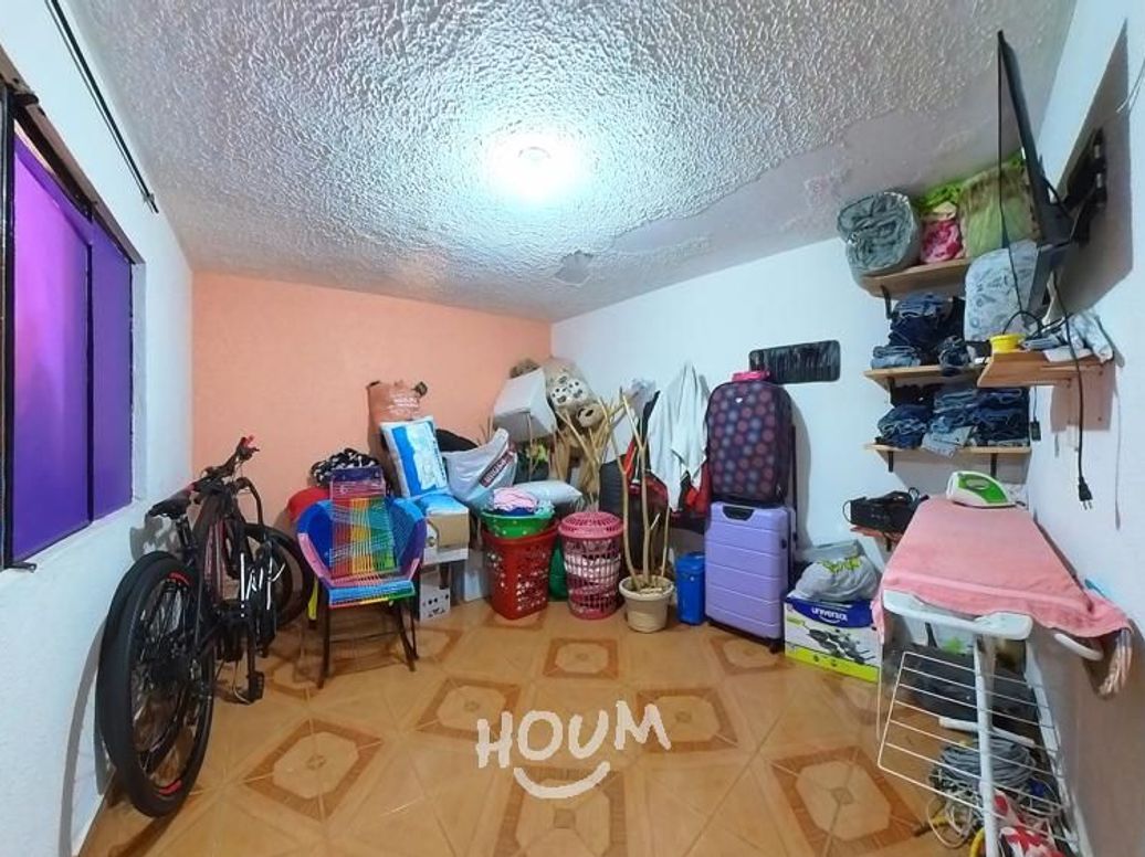 Casa de 6 alcobas en venta en Los Naranjos, Bogotá, 256 m² · foto 6 de 10