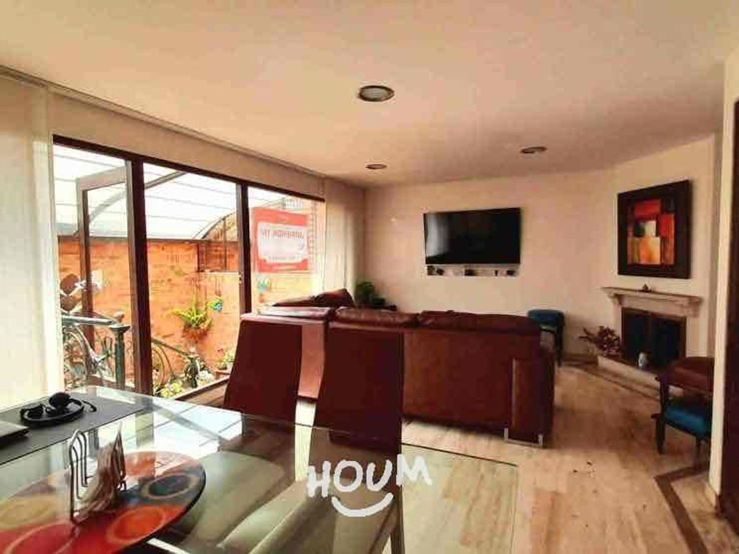 Casa de 3 alcobas en venta en San José Del Prado, Bogotá, 180 m² · foto 2 de 15