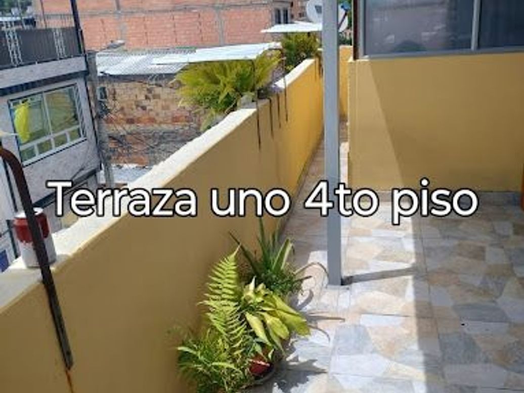 Casa de 10 alcobas en venta en Costa Rica, Bogotá, 410 m² · foto 8 de 20