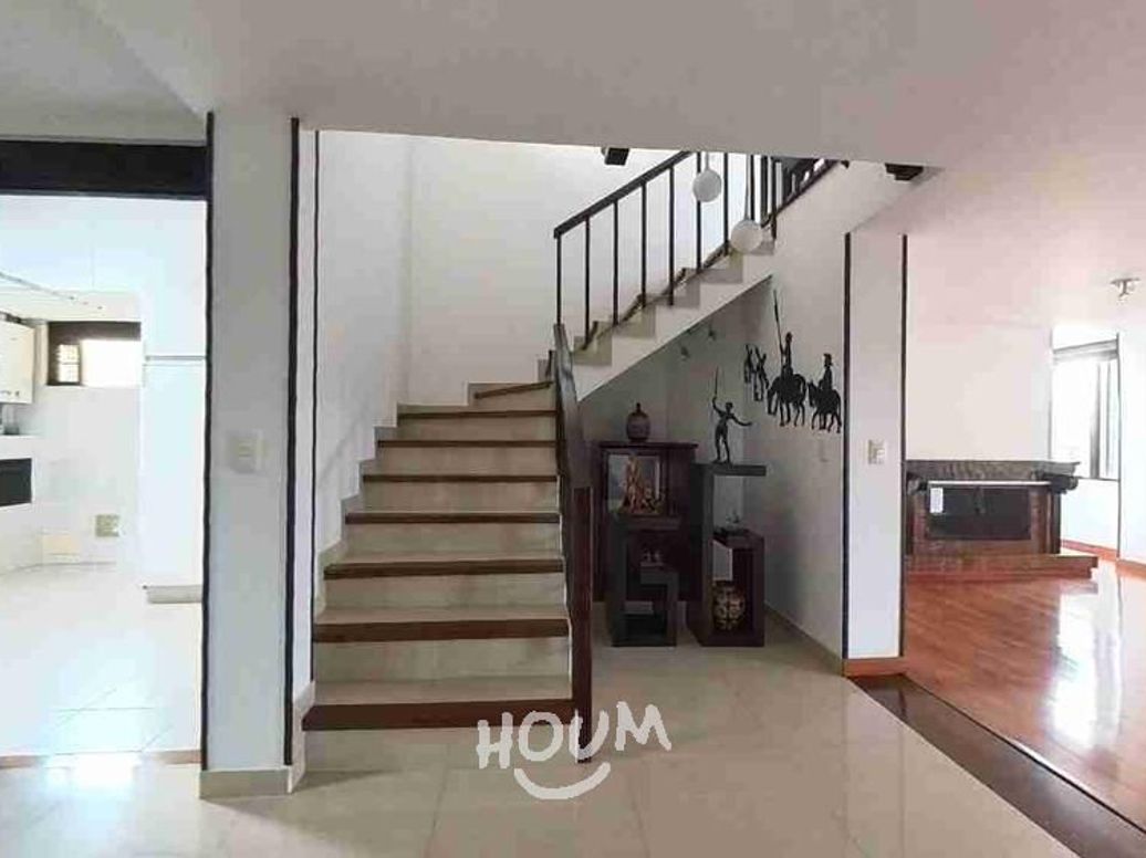 Apartamento de 4 alcobas en venta en Niza Norte, Bogotá, 193 m² · foto 2 de 20