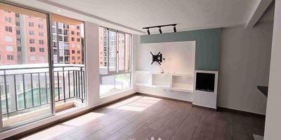 [ARR] ID HOUM: 137781

Entérate de todos los beneficios al arrendar con nosotros:
    • Asistencia e intermediación con el propietario
    • Firma tu contrato online
    • Arrienda sin burocracia, sin papeleos ni notarías

Departamento en arriendo, ubicado en el barrio Urbanización  Parques De Santamaria, con una superficie construida de 64.00 m² y superficie total de 64.00  m². 

Sus principales características son:

    • No amoblado
    • 3 dormitorios
    • 2 baños
    • Admite mascotas
    • Piso 3
    • Año de construcción: 2023
            
Además, el inmueble cuenta con las siguientes amenidades:

    • Salón de eventos
    • Vigilancia 24 hrs
    • Zona de juegos

Si arriendas con nosotros, te brindamos asesoría personalizada durante todo el proceso.

Requisitos para arrendar con nosotros:

    • Arrienda sin codeudor*, fácil, rápido y seguro
    • Demuestra un ingreso mensual neto de al menos 2.5 veces el valor del arriendo (los ingresos mensuales se pueden complementar por las personas que vivirán en este inmueble)
    • Completa tu información básica y mándanos tus extractos bancarios o documentos que demuestren tus ingresos
    • No debes tener reportes negativos en centrales de crédito
        

IMPORTANTE:

    • Te invitamos a agendar una visita a esta propiedad
    • Si tienes alguna duda por favor puedes solicitar más información desde los portales como también contactarte directamente con nosotros
    
Más que una inmobiliaria, somos Houm.
*Aplican T&C