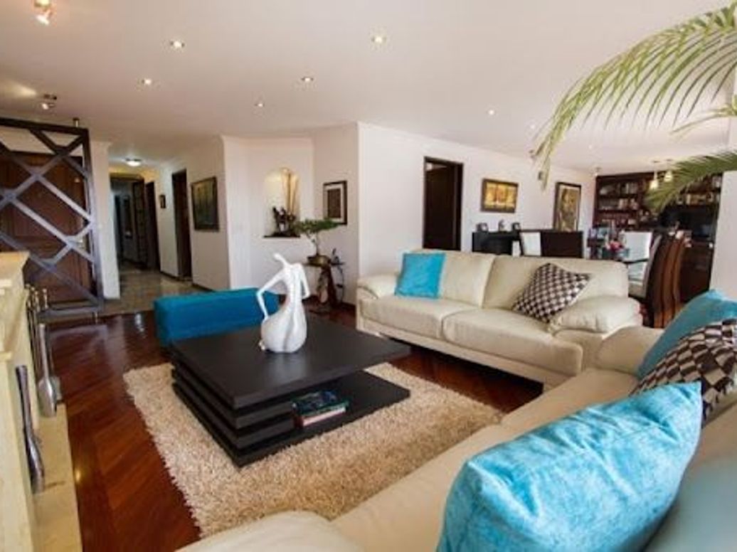 Apartamento de 3 alcobas en venta en Chicó Alto, Bogotá, 200 m² · foto 5 de 20