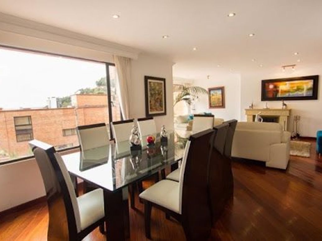 Apartamento de 3 alcobas en venta en Chicó Alto, Bogotá, 200 m² · foto 8 de 20