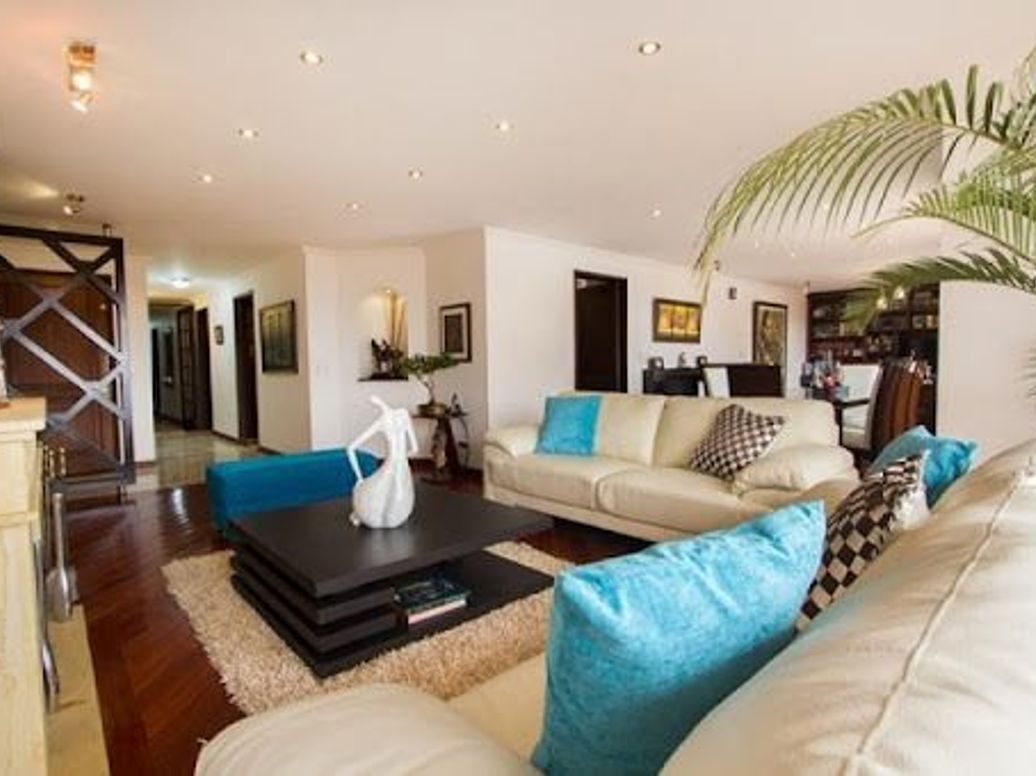 Apartamento de 3 alcobas en venta en Chicó Alto, Bogotá, 200 m² · foto 7 de 20