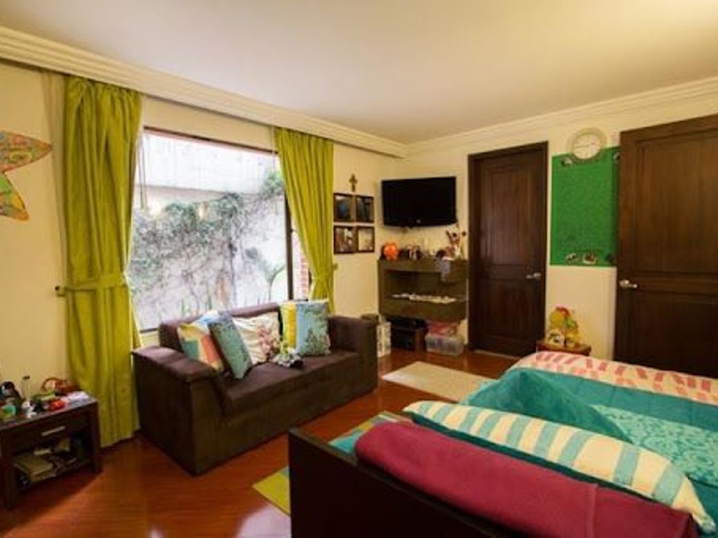 Apartamento de 3 alcobas en venta en Chicó Alto, Bogotá, 200 m² · foto 6 de 20
