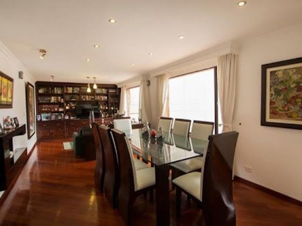 Apartamento de 3 alcobas en venta en Chicó Alto, Bogotá, 200 m² · foto 9 de 20