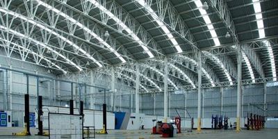 Bodegas industrial en conjunto cerrado Area total de 2.160 Metros, Area libre de Bodega a Triple Altura de 2.160 Metros, Con cerramiento Portería.