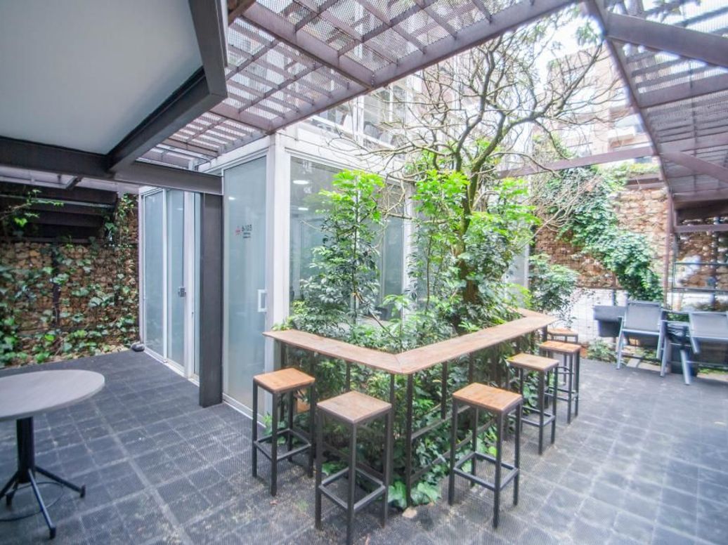 Casa de 15 alcobas en venta en Cerros De Los Alpes, Bogotá, 380 m² · foto 4 de 18
