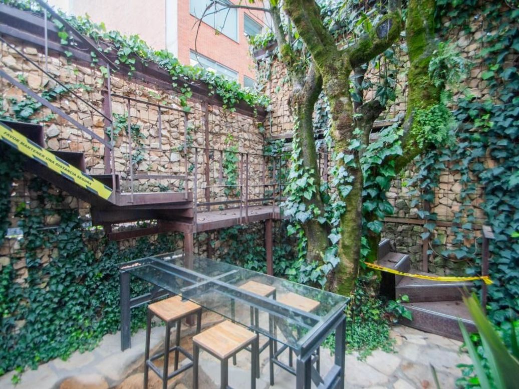 Casa de 15 alcobas en venta en Cerros De Los Alpes, Bogotá, 380 m² · foto 5 de 18