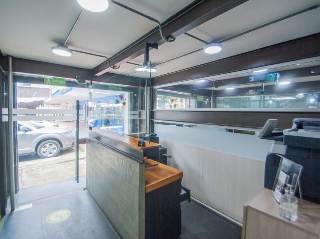 Casa de 15 alcobas en venta en Cerros De Los Alpes, Bogotá, 380 m² · foto 18 de 18