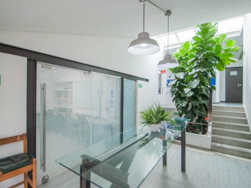 Casa de 15 alcobas en venta en Cerros De Los Alpes, Bogotá, 380 m² · foto 14 de 18