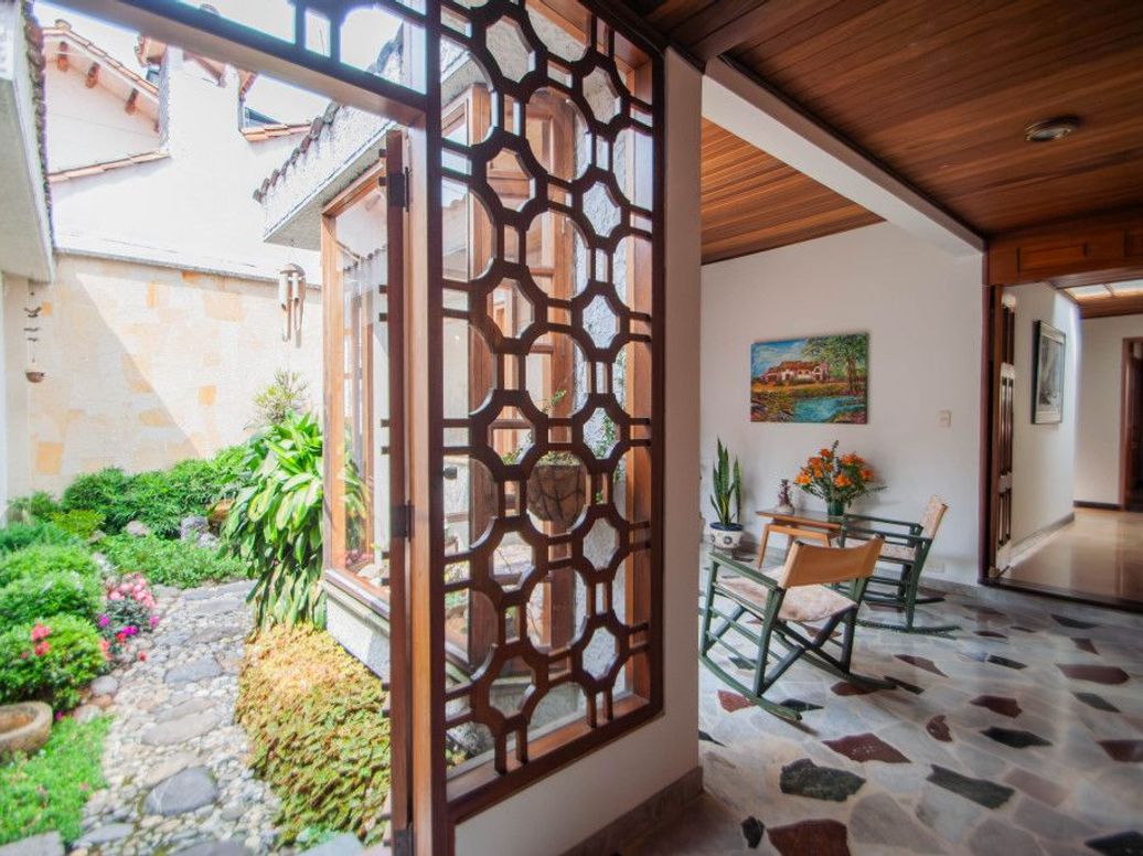 Casa de 5 alcobas en venta en Molinos Norte, Bogotá, 327 m² · foto 9 de 20