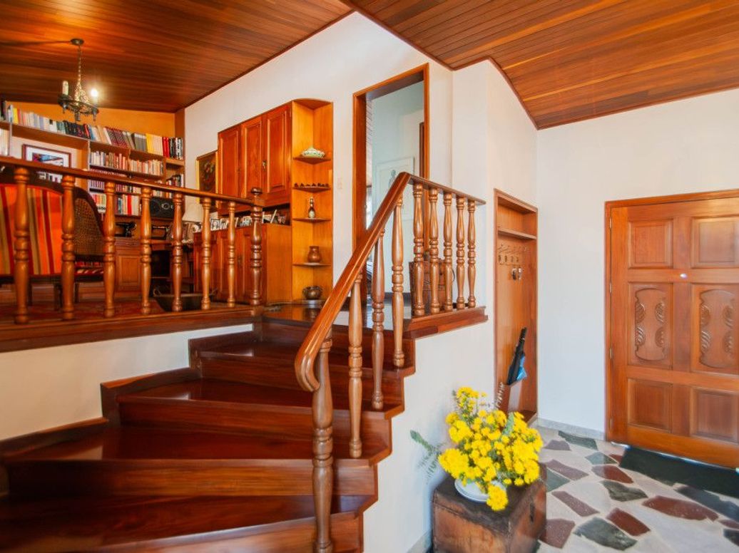 Casa de 5 alcobas en venta en Molinos Norte, Bogotá, 327 m² · foto 6 de 20