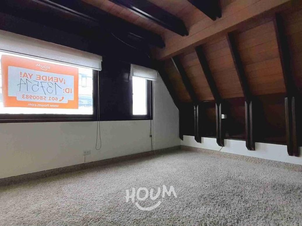 Casa de 3 alcobas en venta en Santa Barbara Central, Bogotá, 272 m² · foto 17 de 20