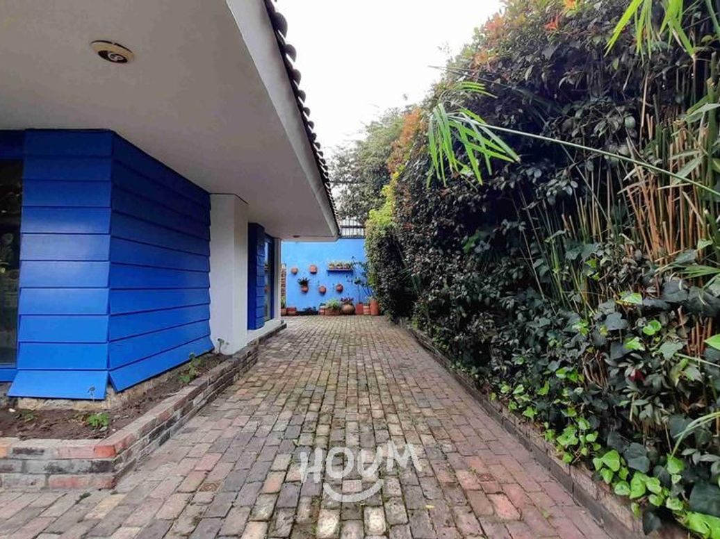 Casa de 3 alcobas en venta en Santa Barbara Central, Bogotá, 272 m² · foto 4 de 20
