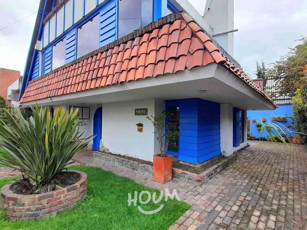 Casa de 3 alcobas en venta en Santa Barbara Central, Bogotá, 272 m² · foto 3 de 20
