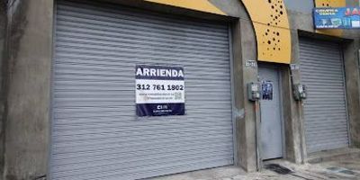 Bodega nueva en renta en el Centro de Pereira, Cuenta con un área de 331m2,  2 baños, cocineta,  Tipo Uso Tráfico Pesado Almacenamiento Pesado, movimiento de Maquinaria y Equipos. TIENE UN MEZANINE 40MTS CON BAÑO