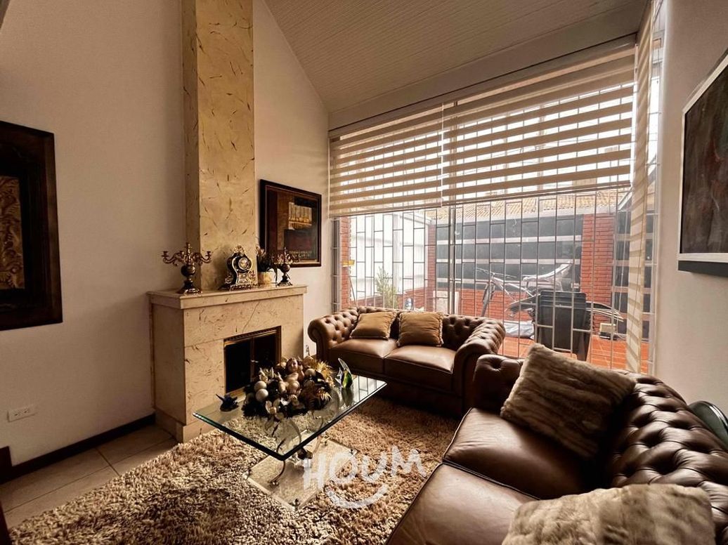 Casa de 5 alcobas en venta en Julio Flórez, Bogotá, 370 m² · foto 3 de 20
