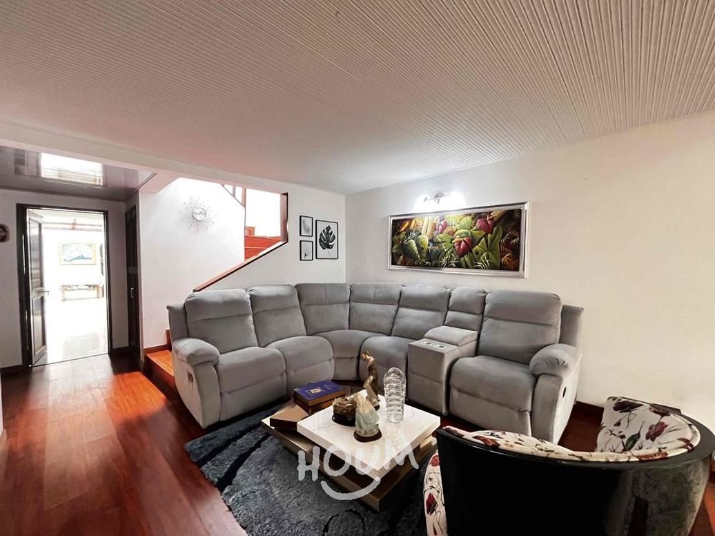 Casa de 5 alcobas en venta en Julio Flórez, Bogotá, 370 m² · foto 11 de 20