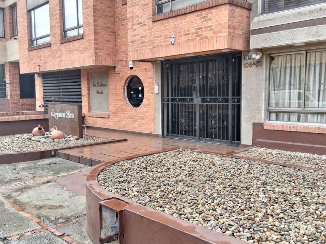 Apartamento de 1 alcoba en arriendo en Santa Paula, Bogotá, 75 m² · foto 2 de 20