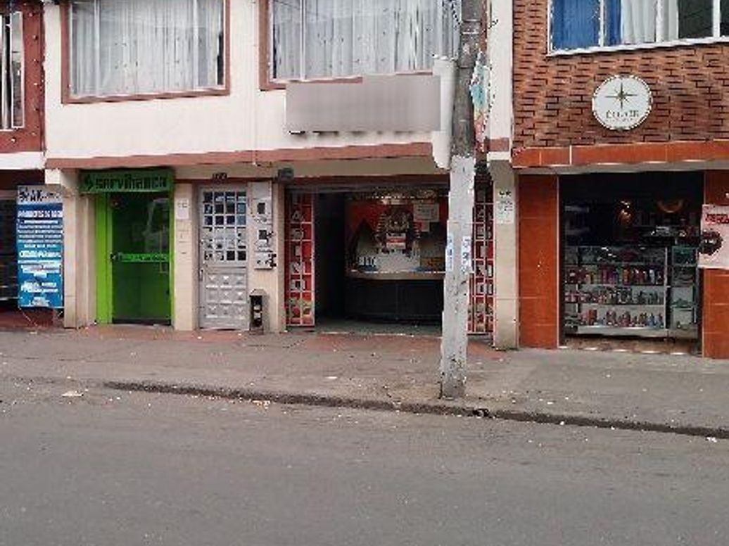 Casa de 12 alcobas en venta en Florida Blanca, Bogotá, 355 m² · foto 3 de 3