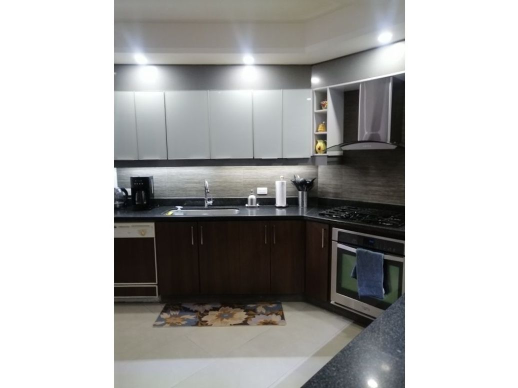 Apartamento de 3 alcobas en venta en Ub. Bosques De Medina, Bogotá, 272 m² · foto 10 de 18