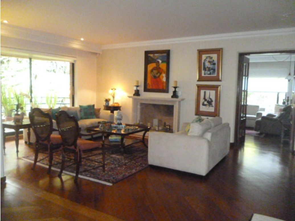 Apartamento de 3 alcobas en venta en Ub. Bosques De Medina, Bogotá, 272 m² · foto 2 de 18