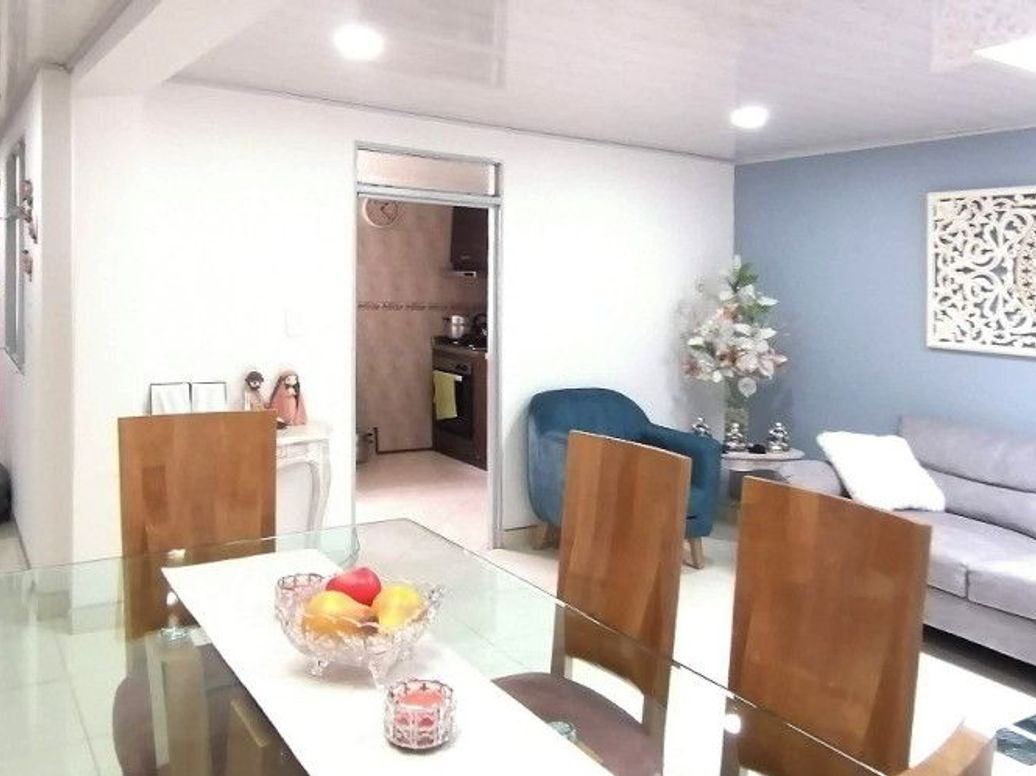 Casa en venta en El Carmen, Bogotá · foto 3 de 20