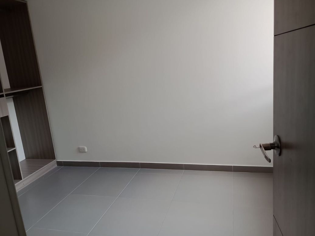 Apartamento de 2 alcobas en arriendo en Cjr Santa Elena Reservado, Bogotá, 43 m² · foto 15 de 17