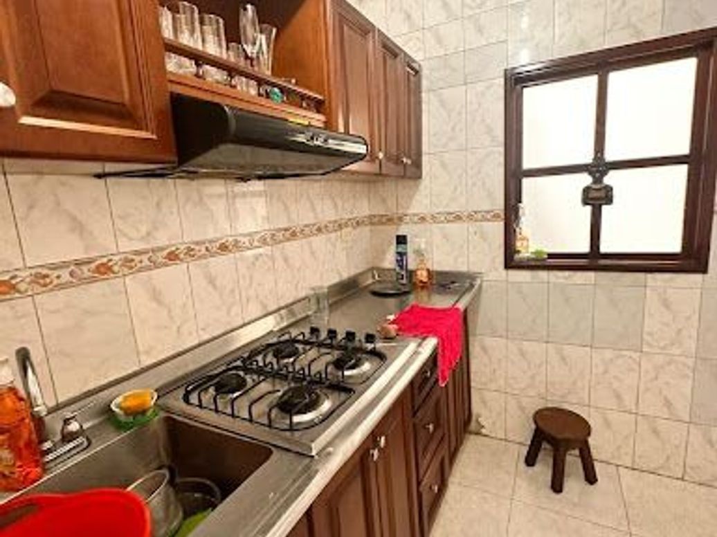 Casa de 9 alcobas en venta en Villas El Dorado San Antonio, Bogotá, 274 m² · foto 15 de 20