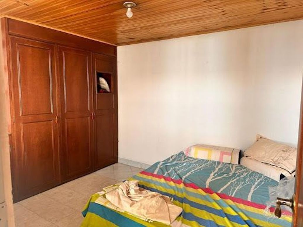 Casa de 9 alcobas en venta en Villas El Dorado San Antonio, Bogotá, 274 m² · foto 6 de 20