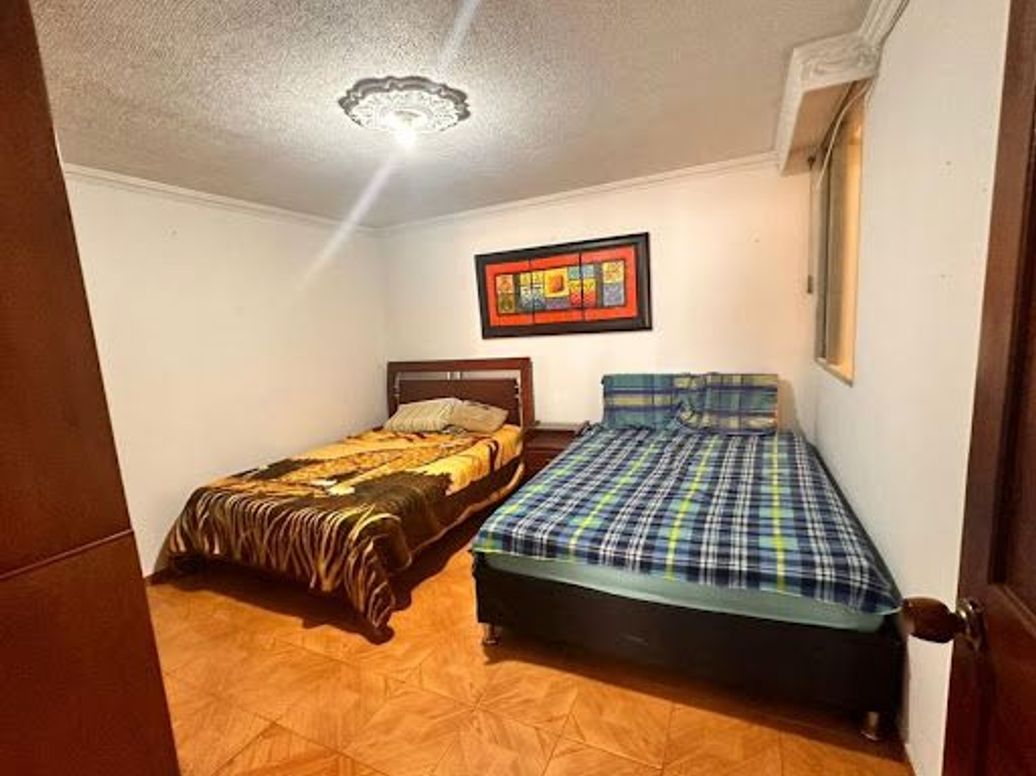 Casa de 9 alcobas en venta en Villas El Dorado San Antonio, Bogotá, 274 m² · foto 11 de 20