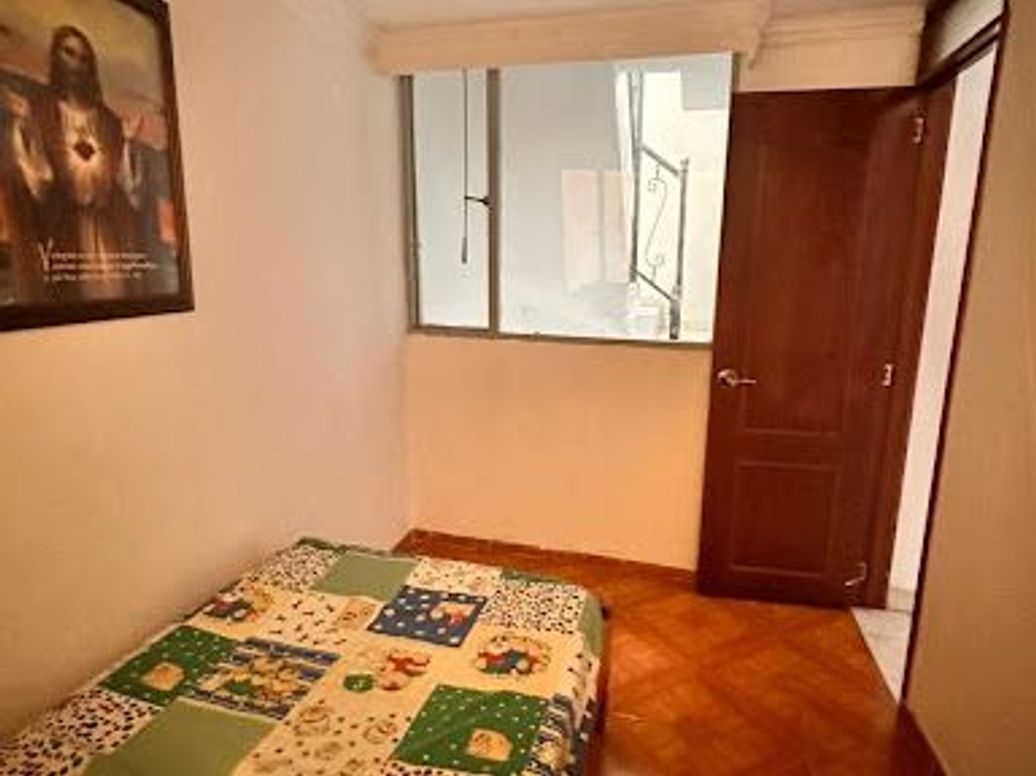 Casa de 9 alcobas en venta en Villas El Dorado San Antonio, Bogotá, 274 m² · foto 7 de 20