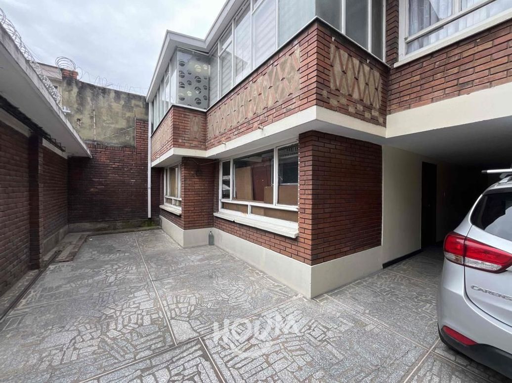 Apartamento de 3 alcobas en venta en Ciudad Berna, Bogotá, 110 m² · foto 2 de 19
