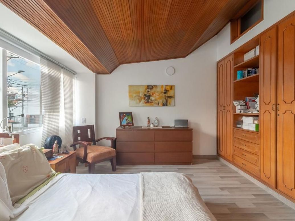 Casa de 6 alcobas en venta en Andes Norte, Bogotá, 495 m² · foto 13 de 18
